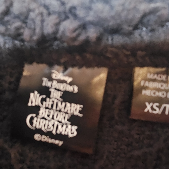 NEW Disney Nightmare Before Christmas Fleece Sweatshirt Womens XS Embroidered - Picture 4 of 9